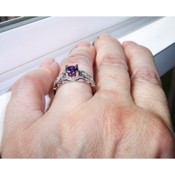 925 STERLING SILVER Round Cut Simulated Amethyst Cubic Zirconia Ring - Picture 5 of 16
